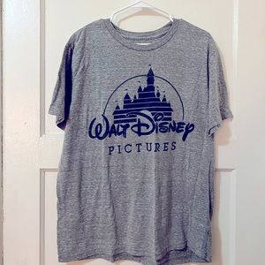 Disney Store Mens Walt Disney Pictures Logo Large t-shirt